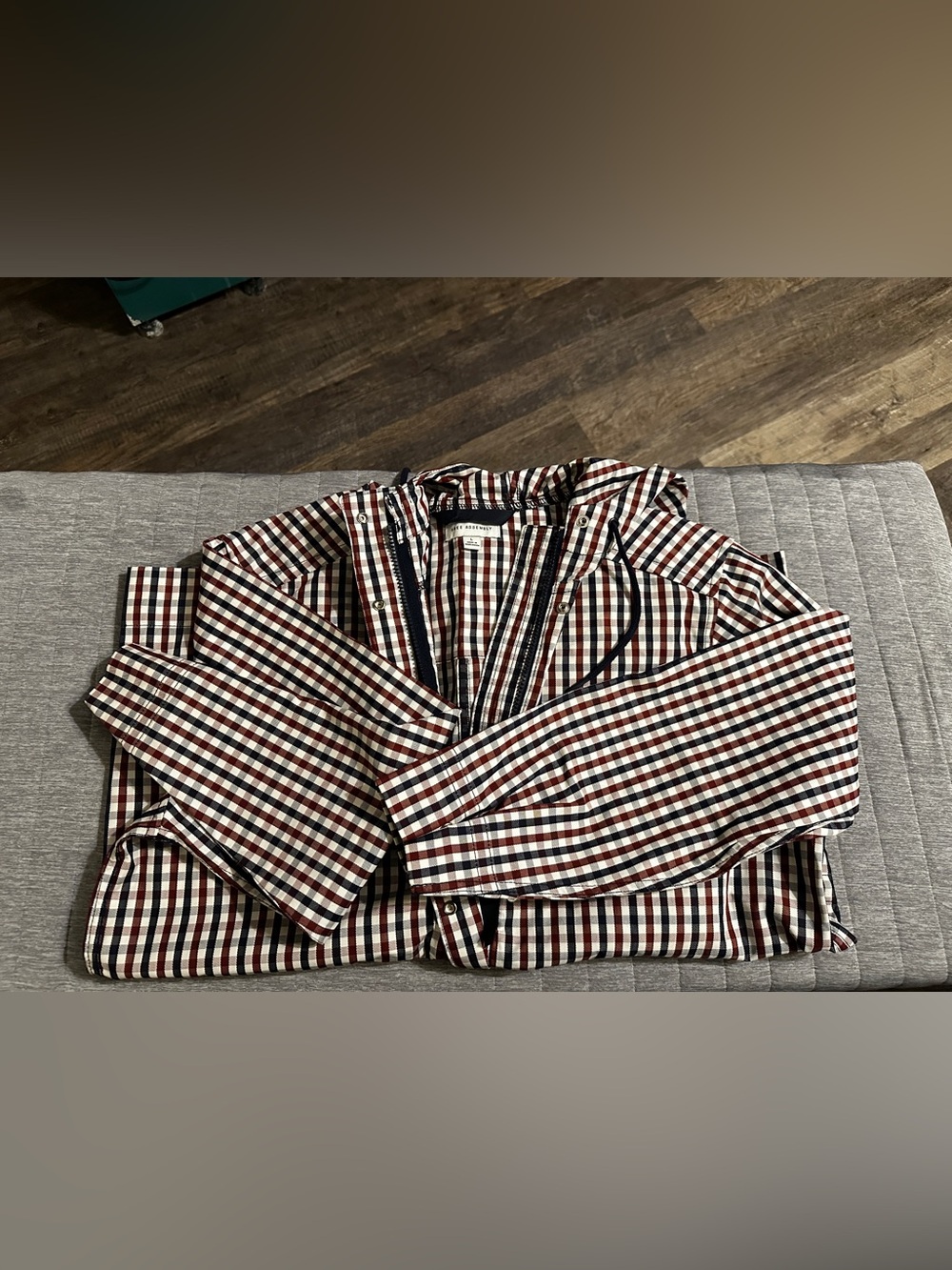 Club Monaco Men’s Burgundy Navy White Checked Hooded Shirt